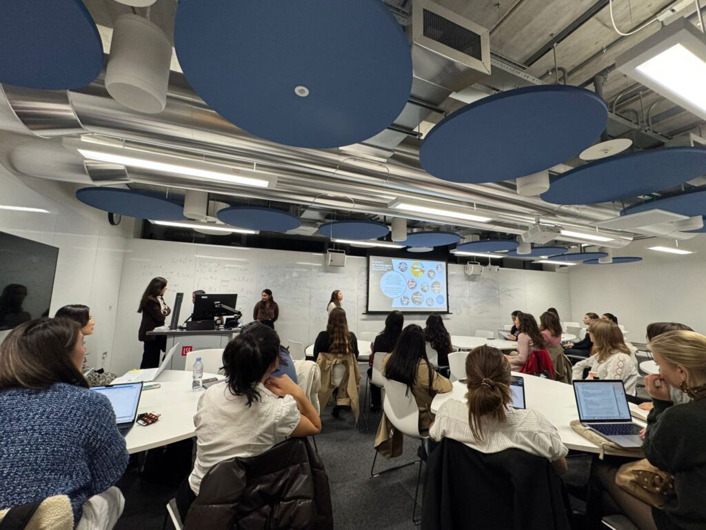 8d8e0c92 414c 4b79 ba32 640252f4f719